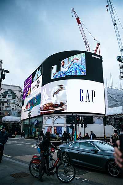 Digital Signage de Samsung y GAP | AVIXA