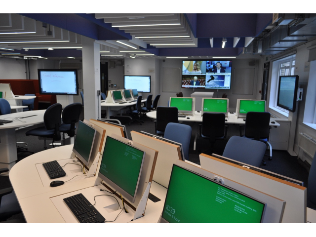 The Newsroom for the Department of Journalism, University of London | AVIXA