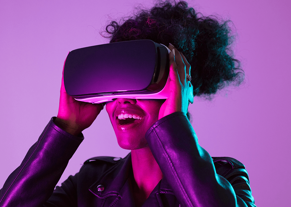 immersive_technology Woman using VR headset
